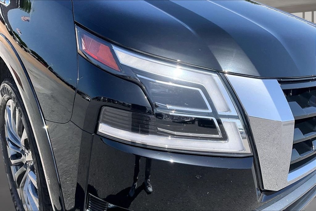 Used 2023 Black Nissan Platinum image 30