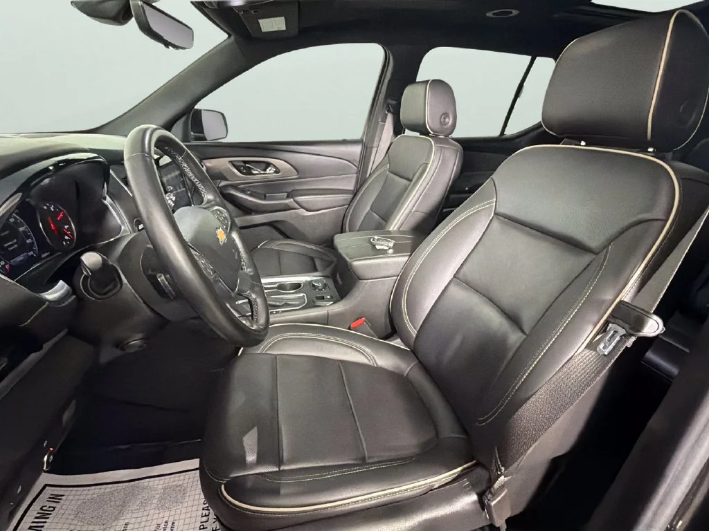 2023 Chevrolet Traverse Premier - Photo 17