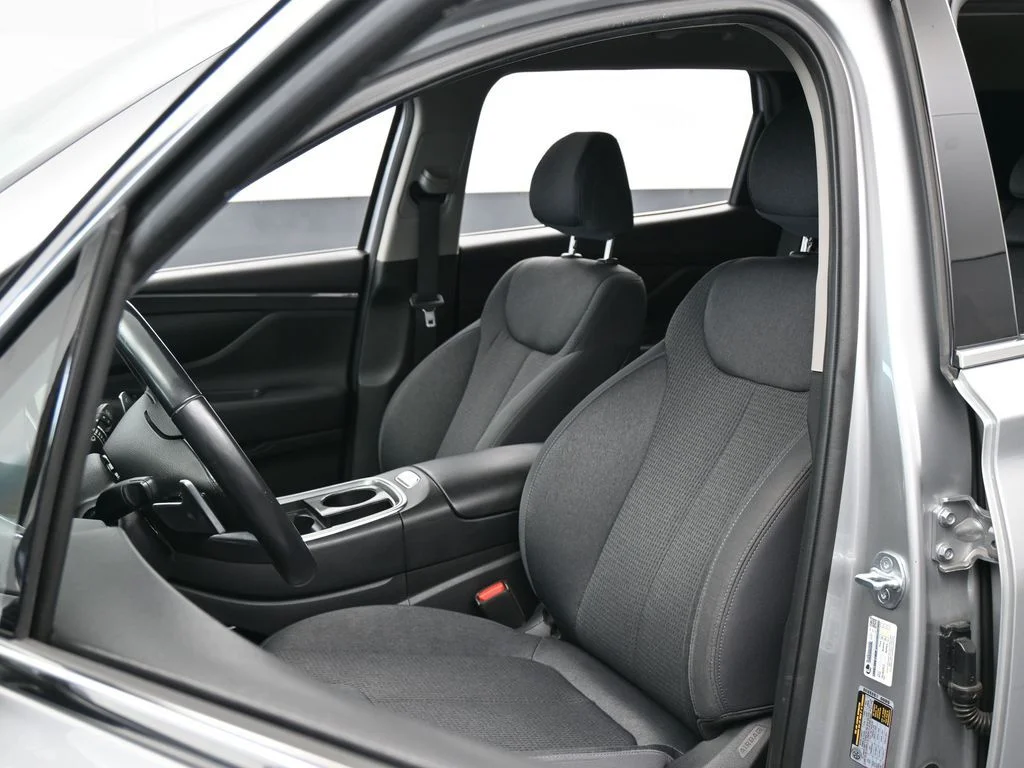 Used 2023 Shimmering Silver Pearl Hyundai SEL image 9