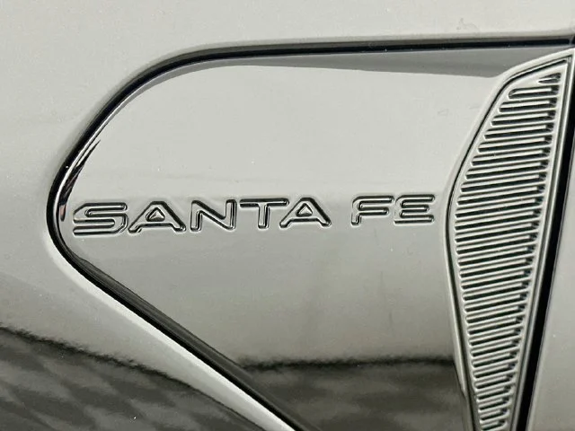 New 2027 Black Hyundai SE image 22