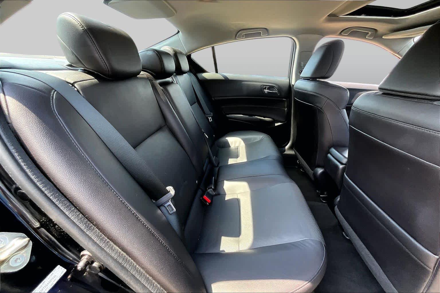 Used 2016 Crystal Black Pearl Acura w/Premium Pkg image 21