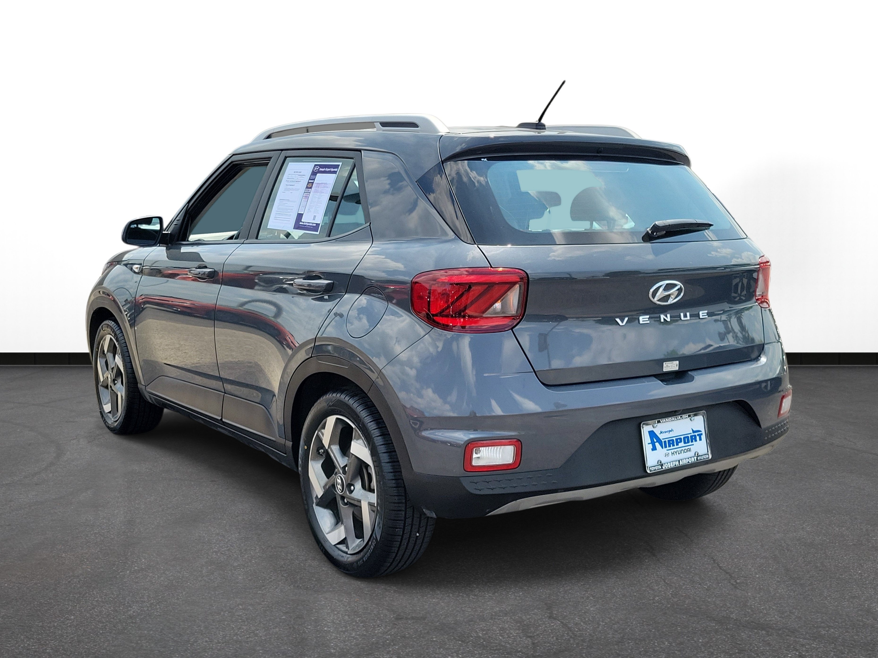Certified Used 2025 Ecotronic Gray Hyundai SEL image 3