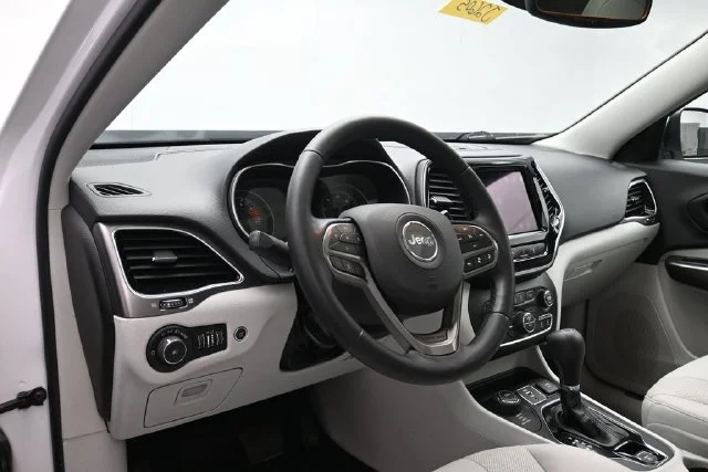 Used 2021 Bright White Clearcoat Jeep Limited image 9