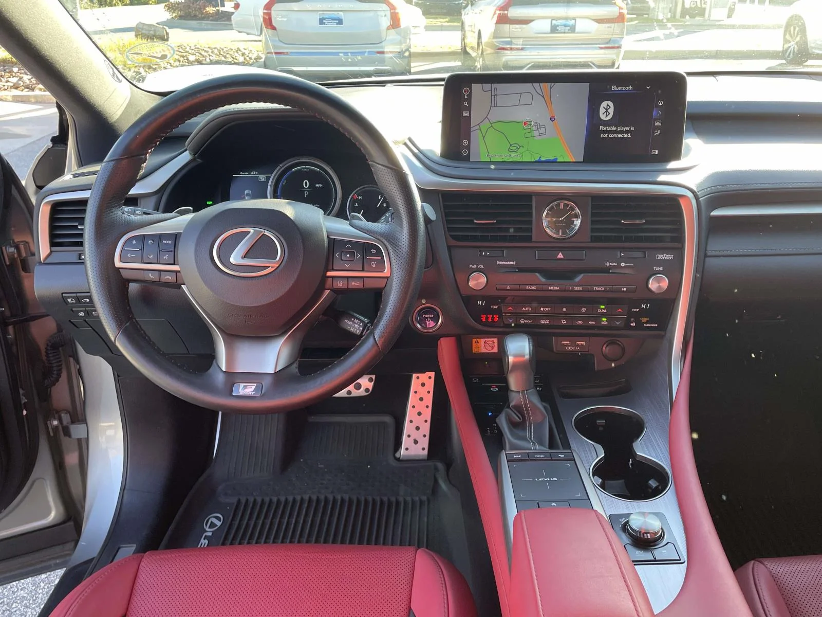 Used 2022 Atomic Silver Lexus F SPORT Handling image 4