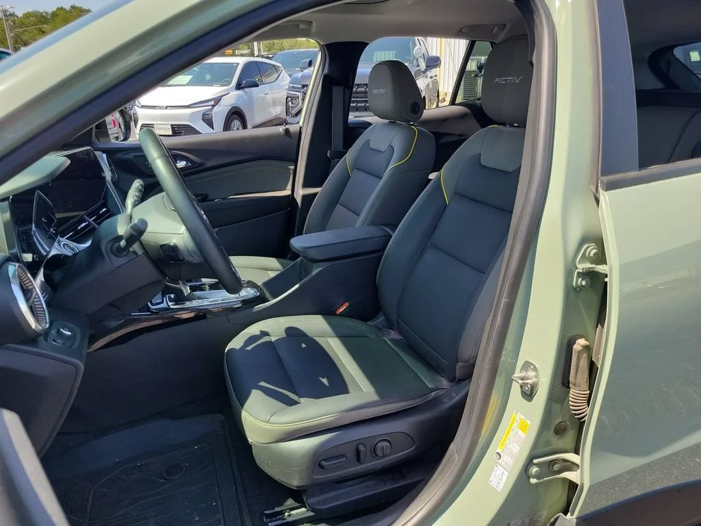 Used 2024 Cacti Green Chevrolet ACTIV image 19