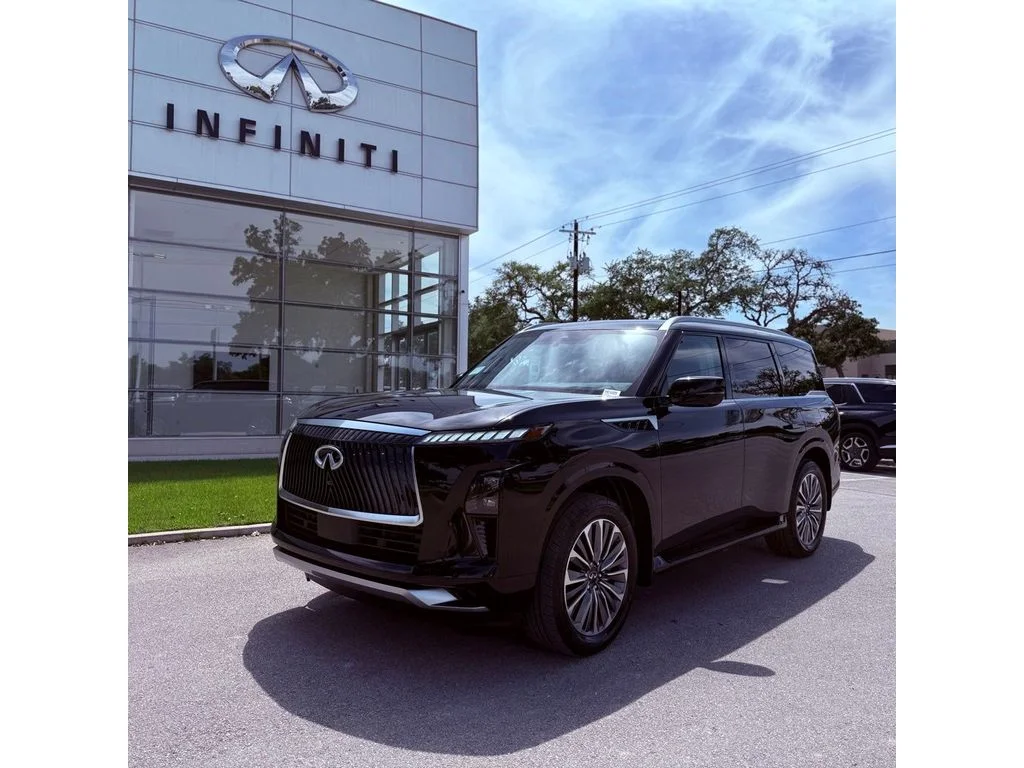 2026 INFINITI QX80 Luxe's photo