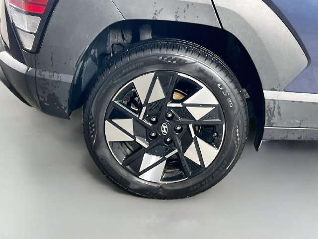 2025 Hyundai Kona SEL - Photo 32