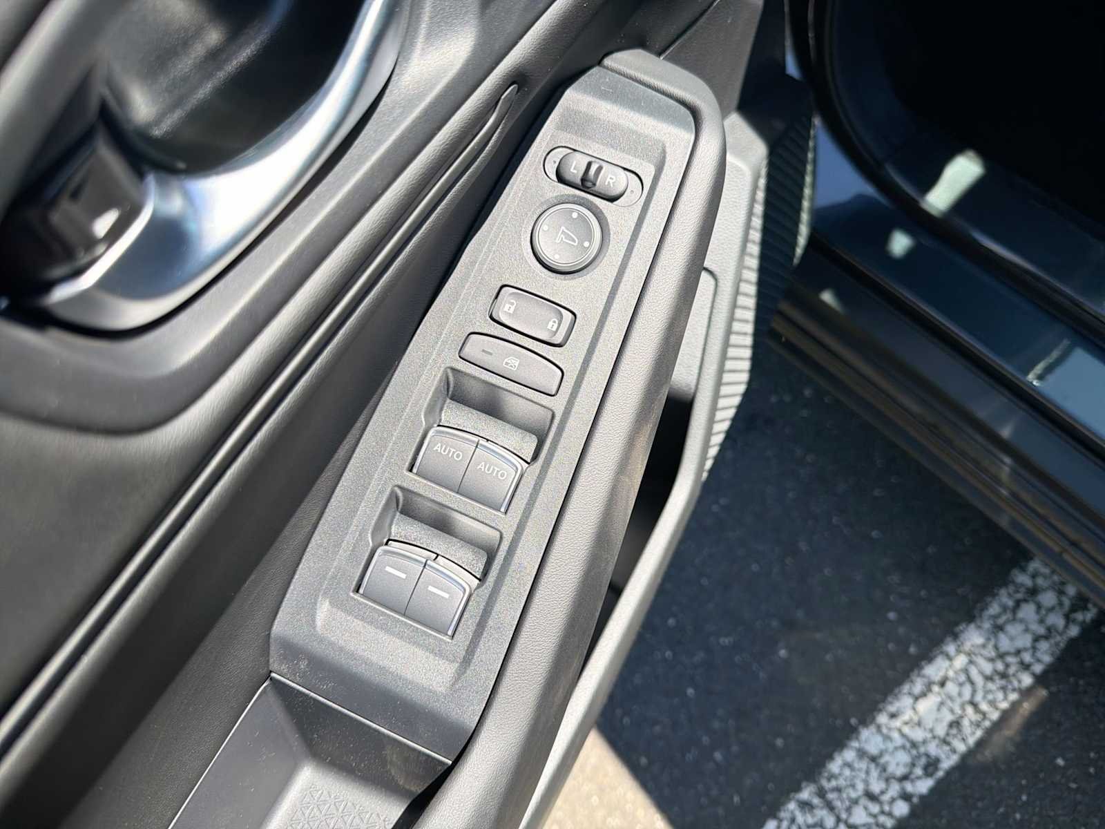 New 2026 Meteorite Gray Metallic Honda SE image 22