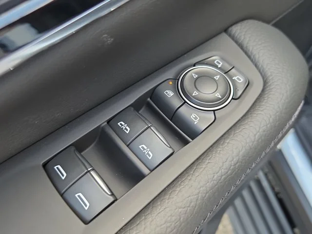 2026 GMC Yukon Denali - Photo 22