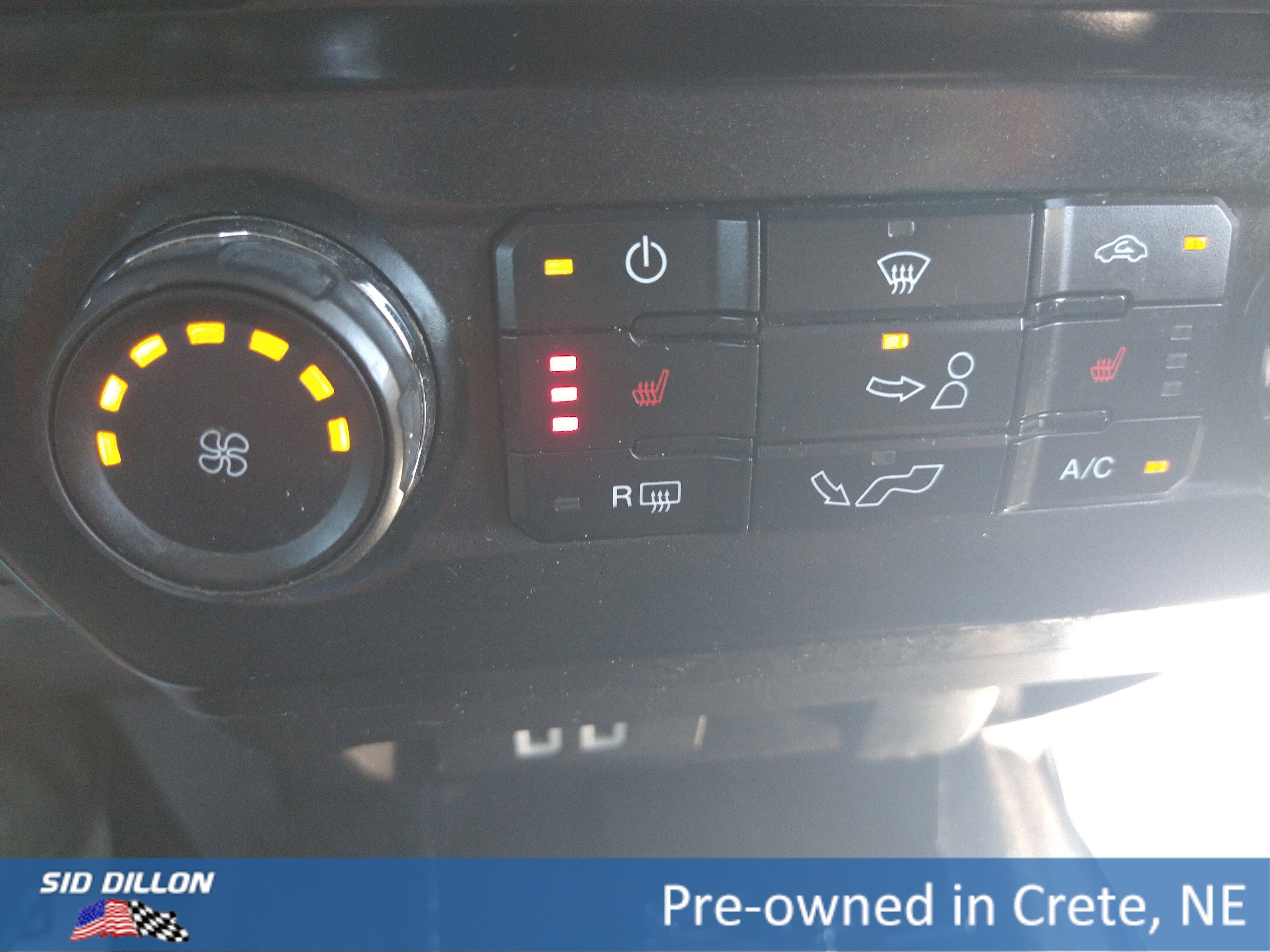 Used 2017 Magnetic Metallic Ford XLT image 10