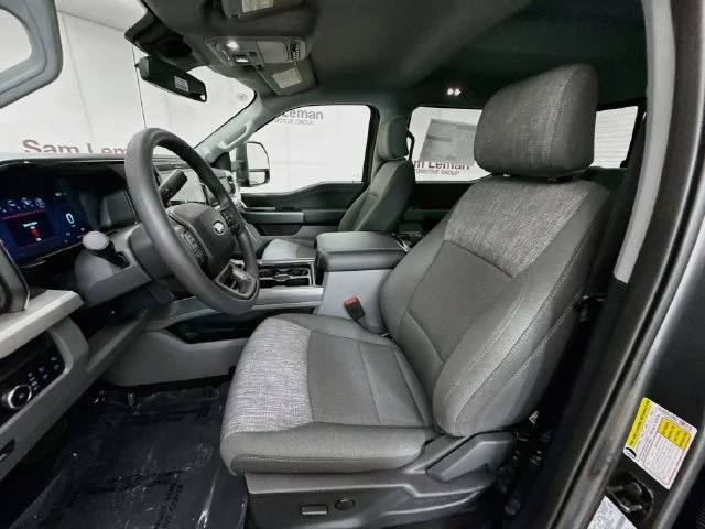 New 2027 Carbonized Gray Metallic Ford F-250® XLT image 22