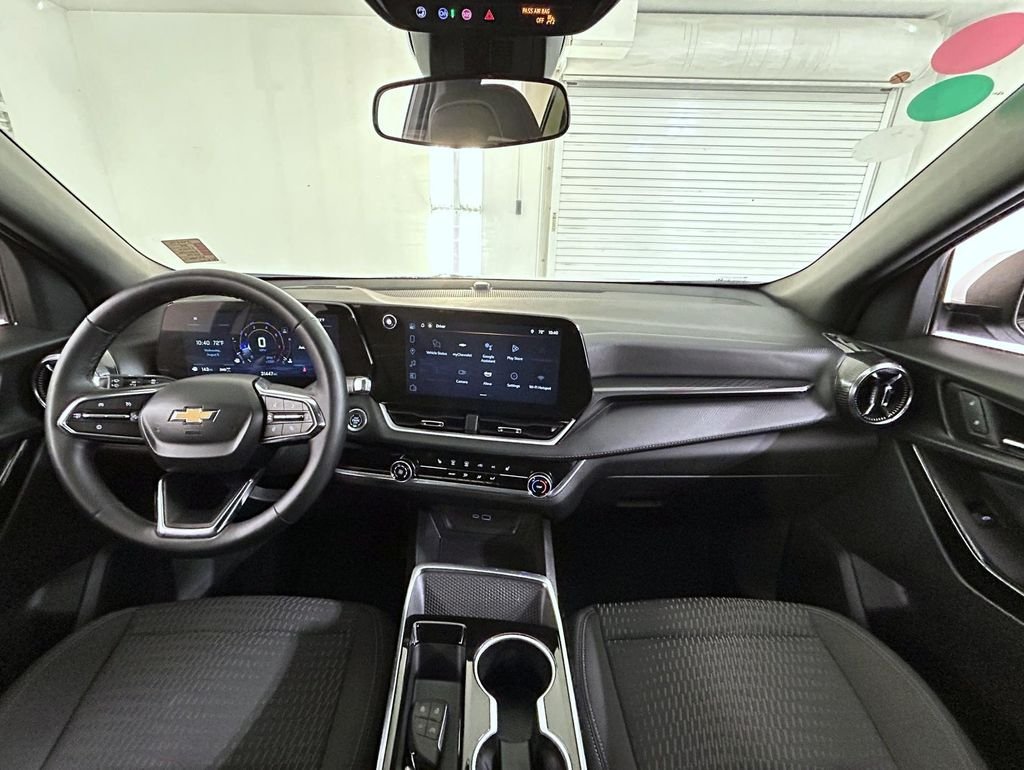 Used 2025 White Chevrolet LT image 13