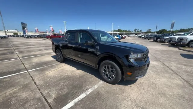 New 2026 Shadow Black Ford XLT image 2
