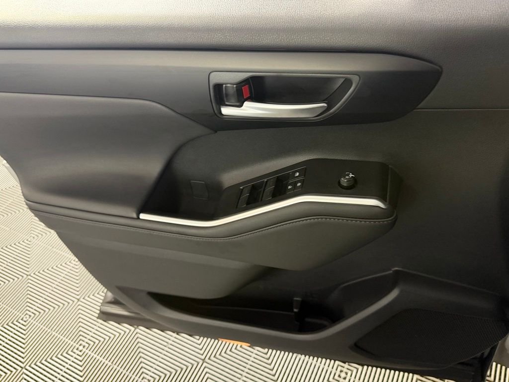 Certified Used 2025 Silver Toyota XLE image 27