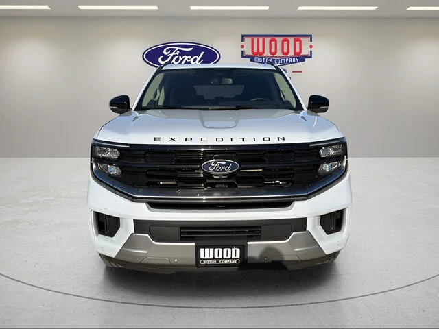 Used 2025 Silver Metallic Ford Platinum image 6