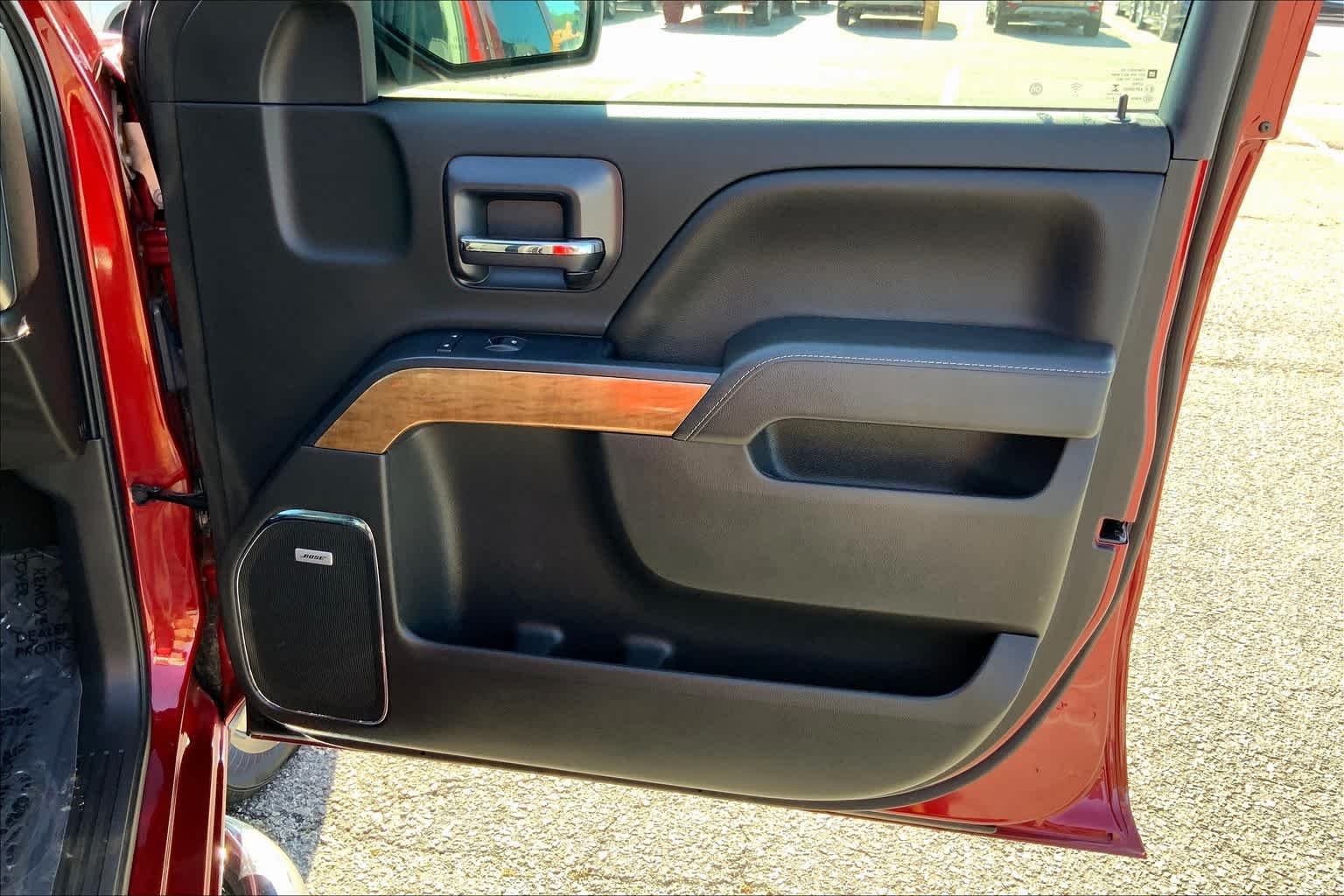 Used 2018 Cajun Red Tintcoat Chevrolet LTZ image 22
