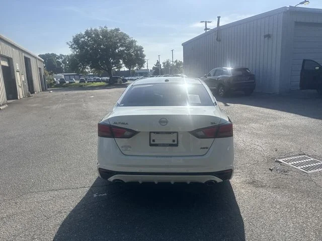 Used 2025 White Nissan 2.5 SL image 6