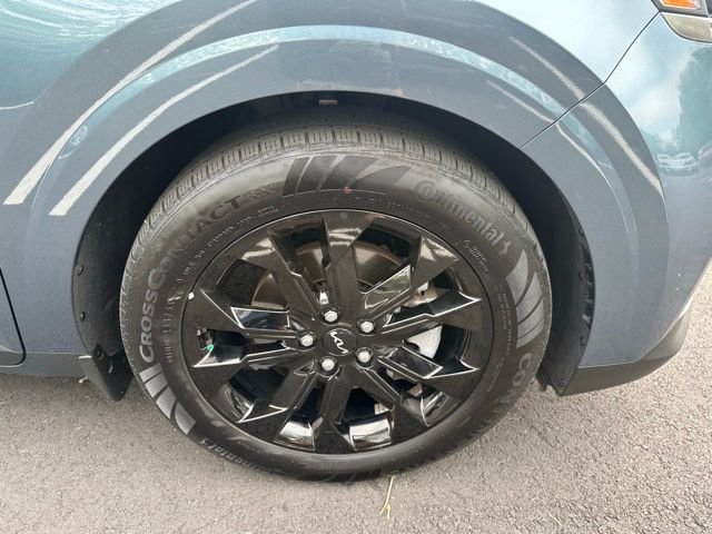 Used 2024 Blue Kia SX image 13