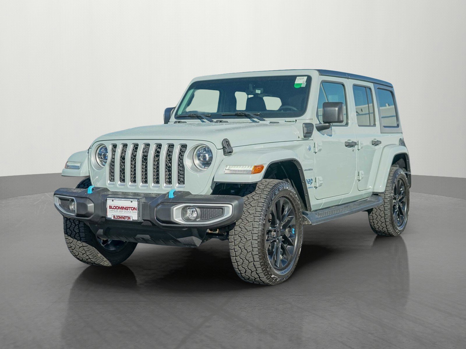 2023 Jeep Wrangler Sahara 4xe photo 2