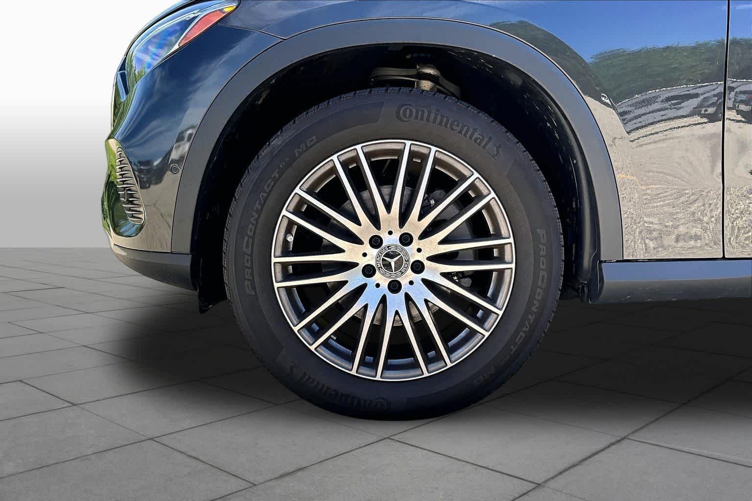 Used 2024 Graphite Grey Metallic Mercedes-Benz GLC 300 image 20