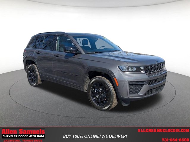 2026 Jeep Grand Cherokee Laredo Altitude