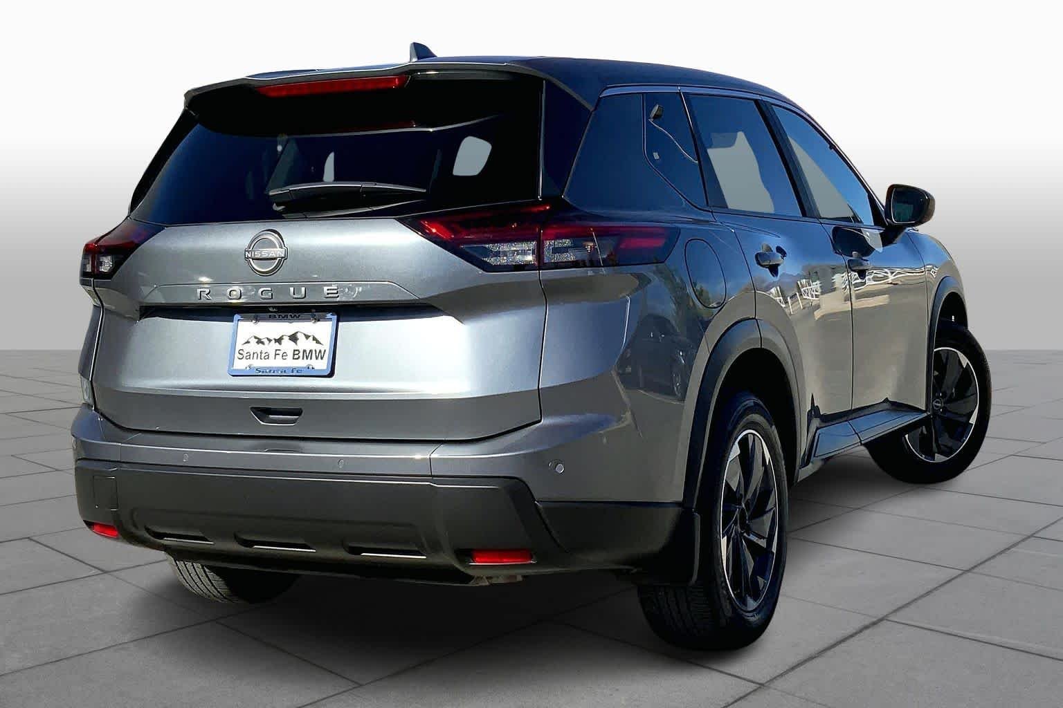 Used 2025 Gun Metallic Nissan SV image 13