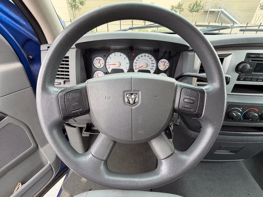 Used 2007 Blue Dodge SLT image 19
