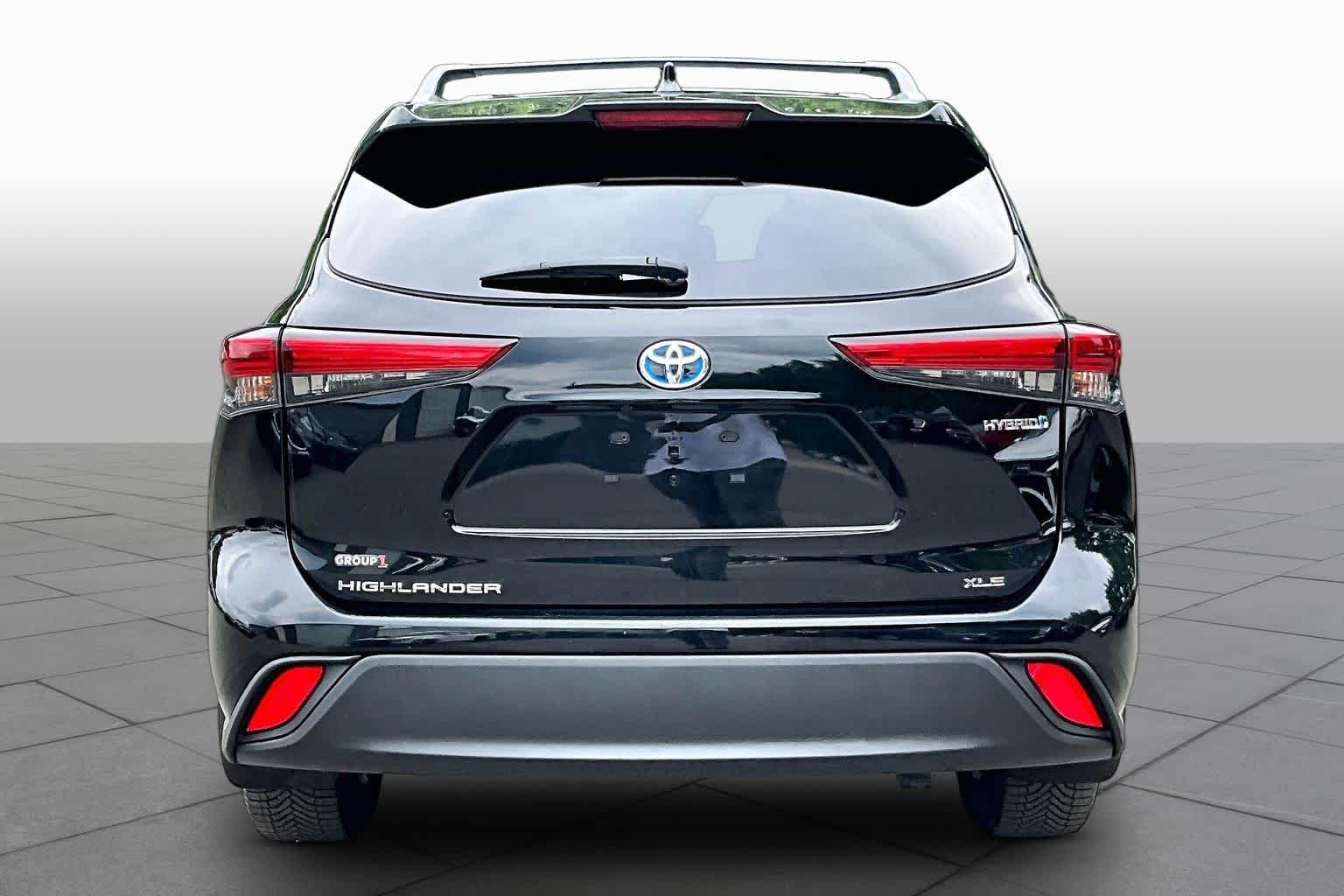 Used 2023 Midnight Black Metallic Toyota Hybrid XLE image 5