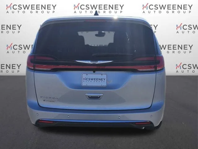 New 2026 Silver Mist Clear-Coat Exterior Paint Chrysler Select image 4