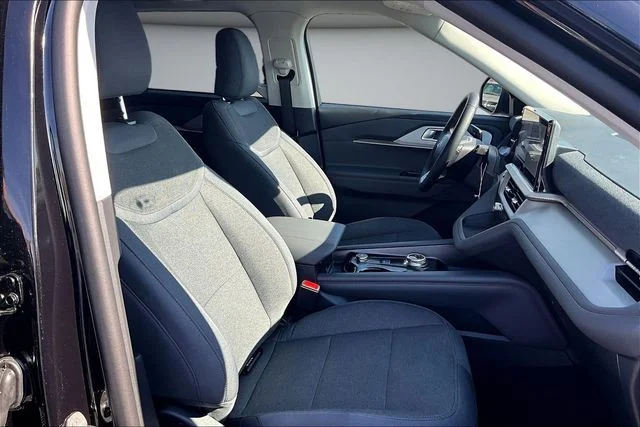 New 2026 Agate Black Metallic Ford Active image 11