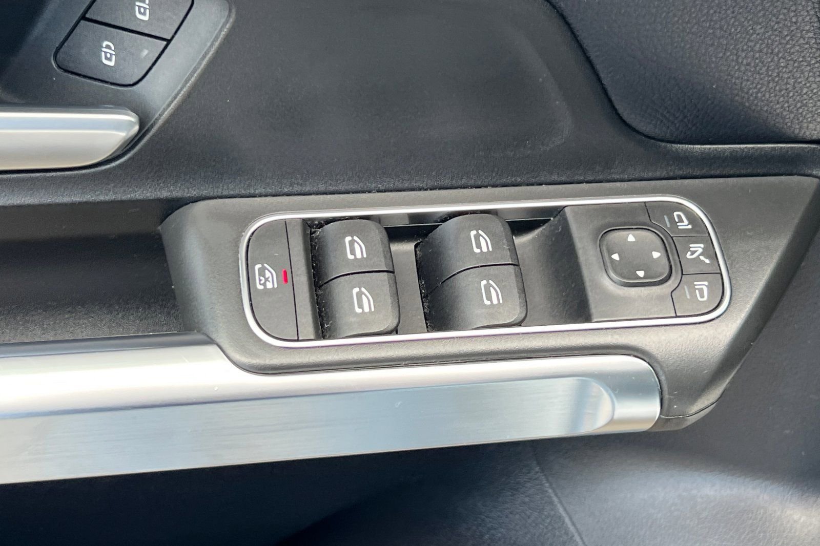 Used 2022 Iridium Silver Metallic Mercedes-Benz 250 image 15