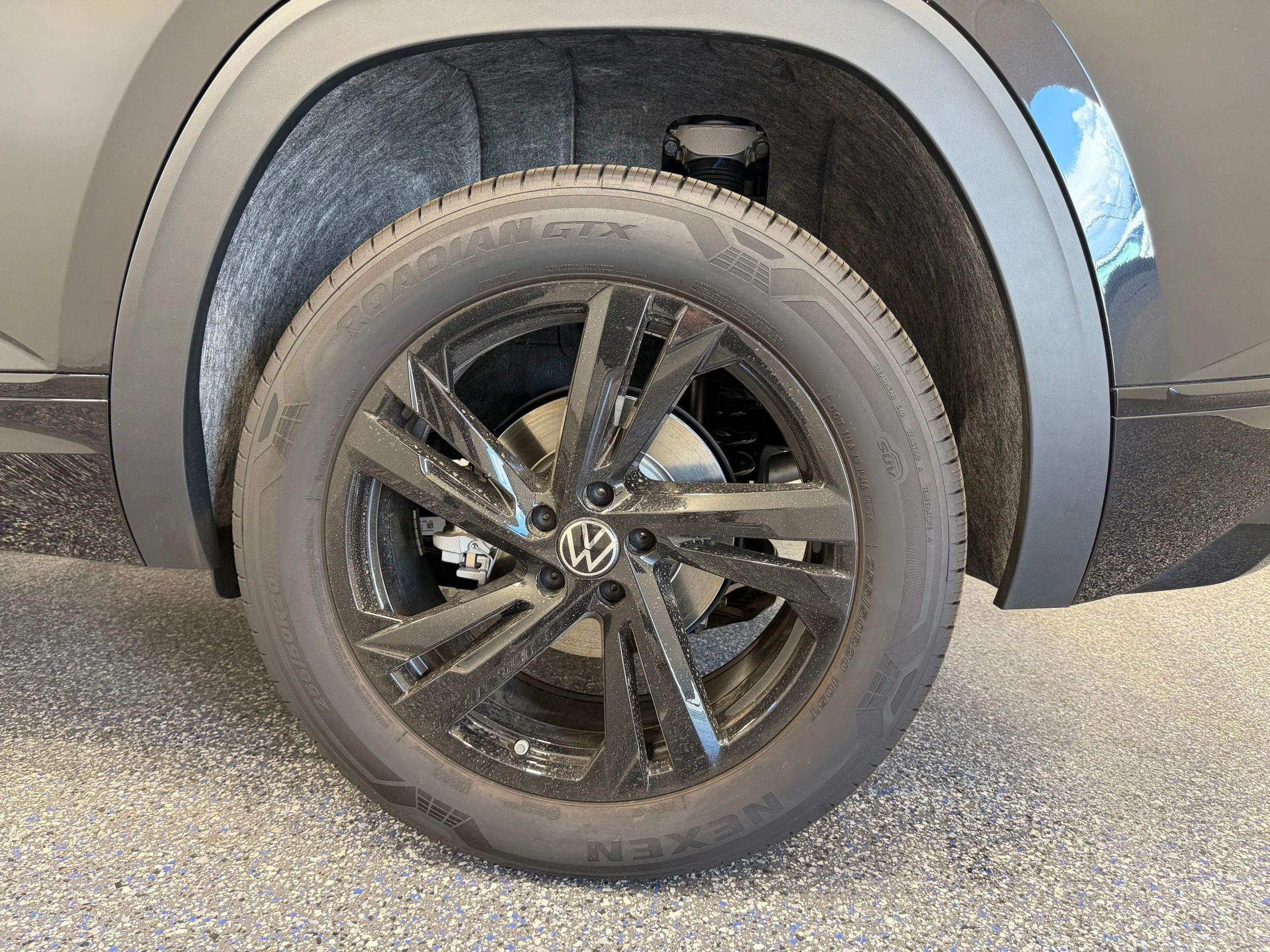 2026 Volkswagen Atlas Cross Sport SEL R-LINE - Photo 11