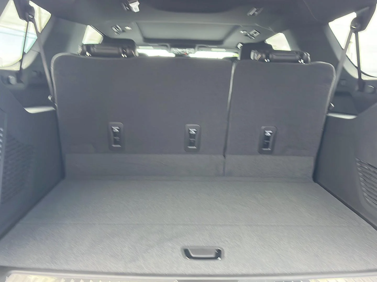 2026 Chevrolet Suburban Premier - Photo 28