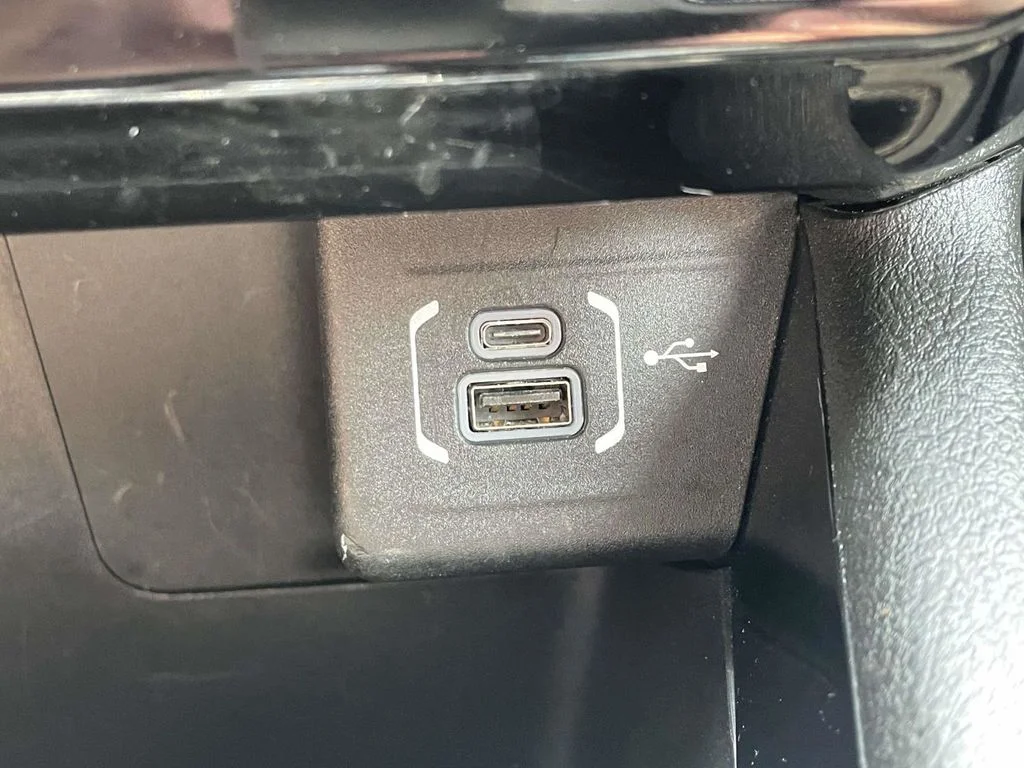 Certified Used 2025 White Jeep Trailhawk image 39