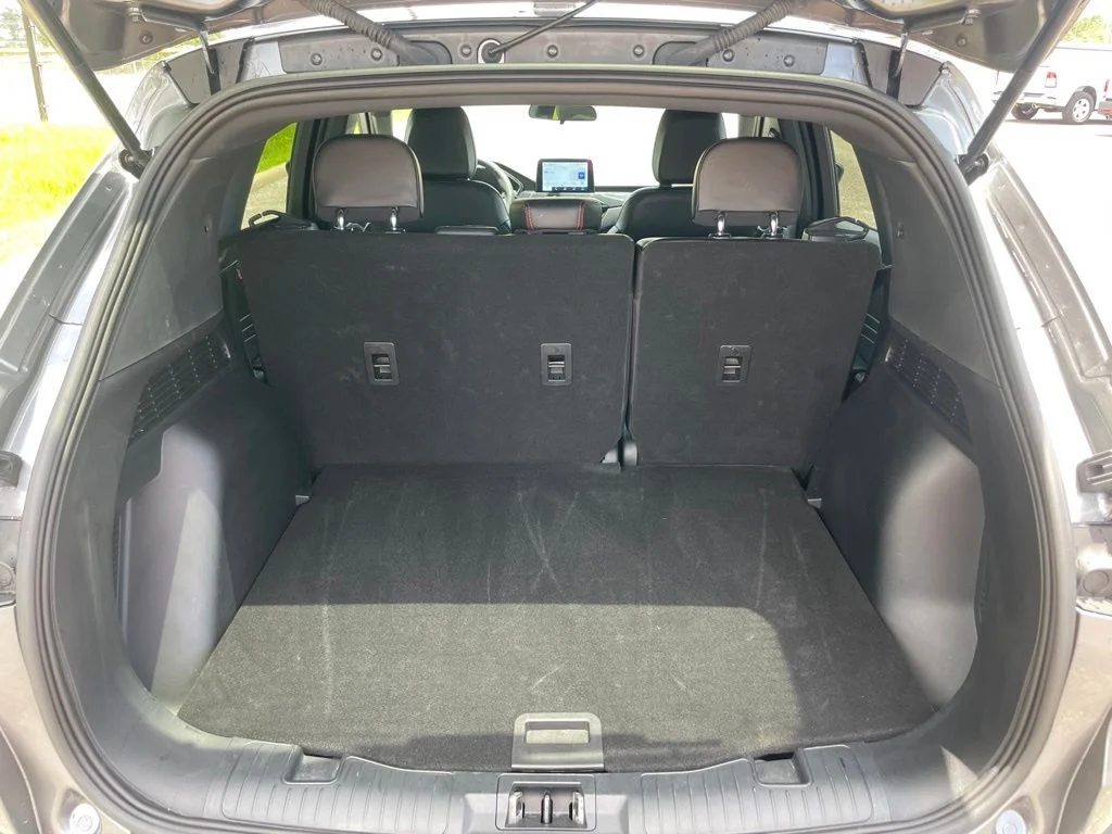 2026 Ford Escape ST-Line - Photo 13