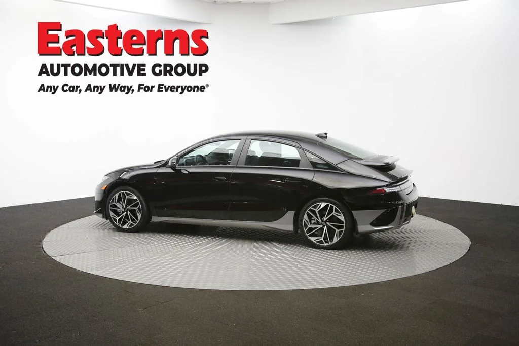 Used 2023 Black Hyundai SEL image 61