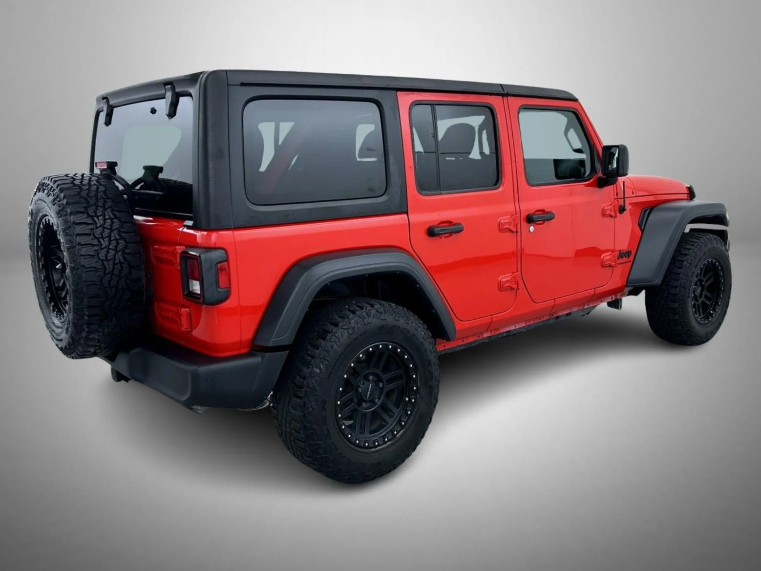 Used 2023 Red Jeep Sport S image 5
