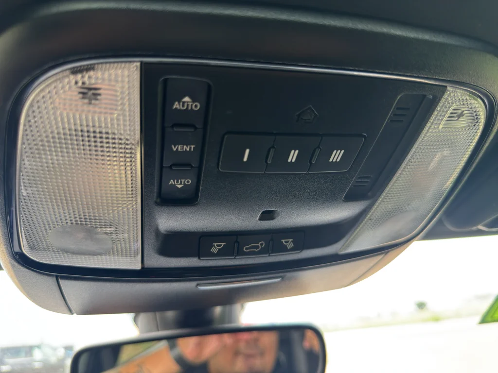 Used 2021 Vice White Dodge R/T image 40