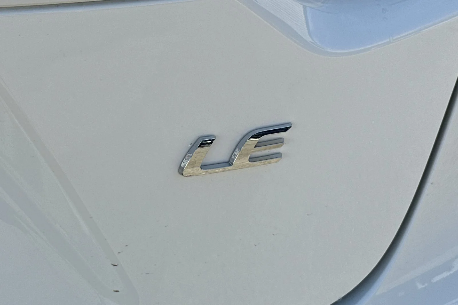 New 2027 Ice Cap Toyota LE image 26