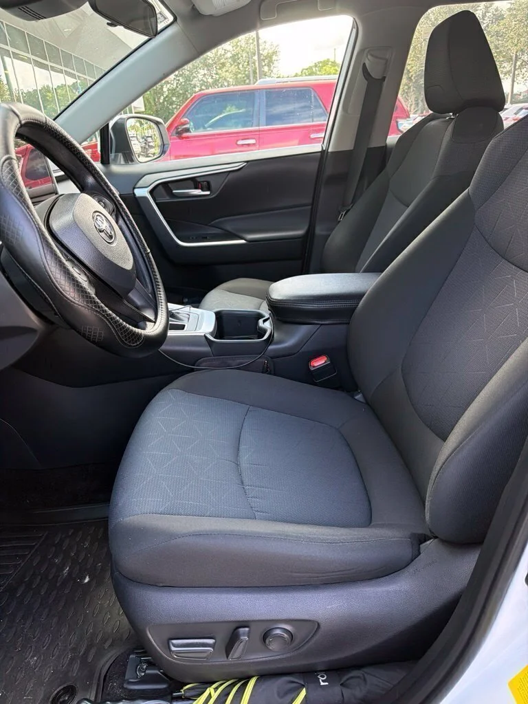 Used 2025 White Toyota XLE image 6