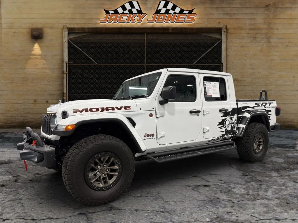 2024 Jeep Gladiator Mojave X's photo