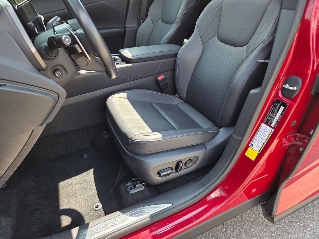 Certified Used 2024 MATADOR RED MICA Lexus 350h image 8