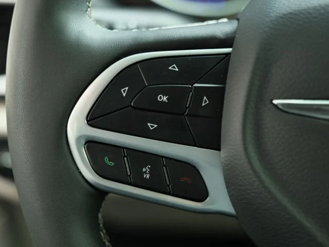 Used 2024 Bright White Clearcoat Chrysler LX image 30