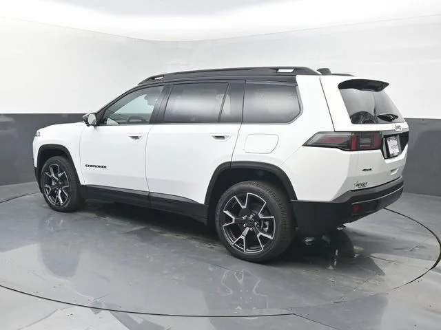 New 2026 Bright White Clear-Coat Exterior Paint Jeep Overland image 3