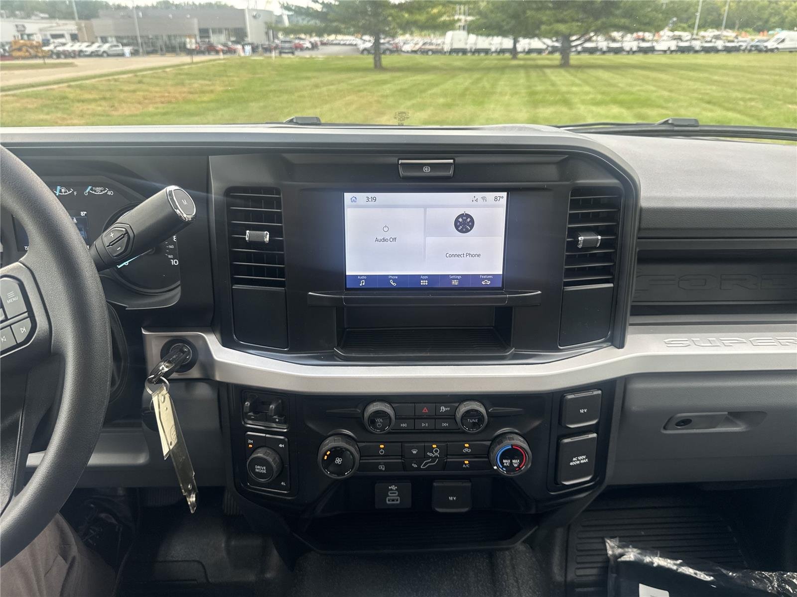 2025 Ford F-450 Super Duty Chassis Cab XL - Photo 14