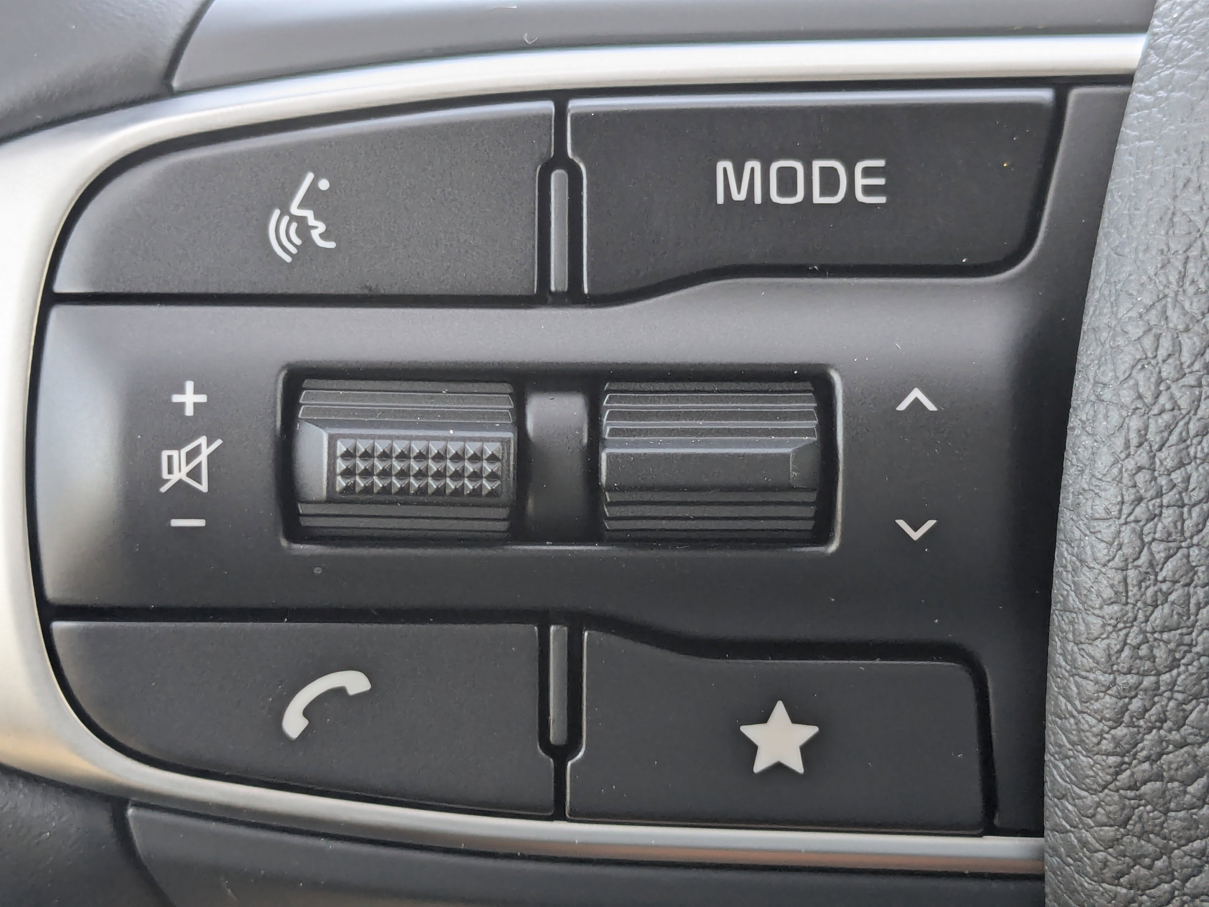 New 2026 Wolf Gray Kia GT-Line FWD image 32