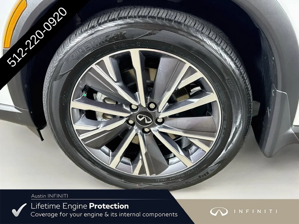 New 2027 White INFINITI LUXE image 43