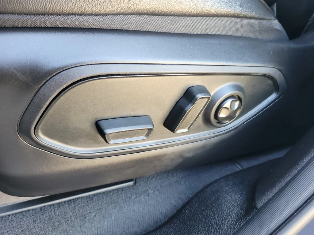 Certified Used 2025 Gray Jeep Limited image 15