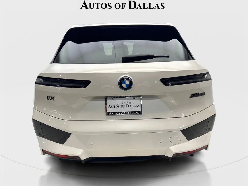 Used 2023 White BMW M60 image 8