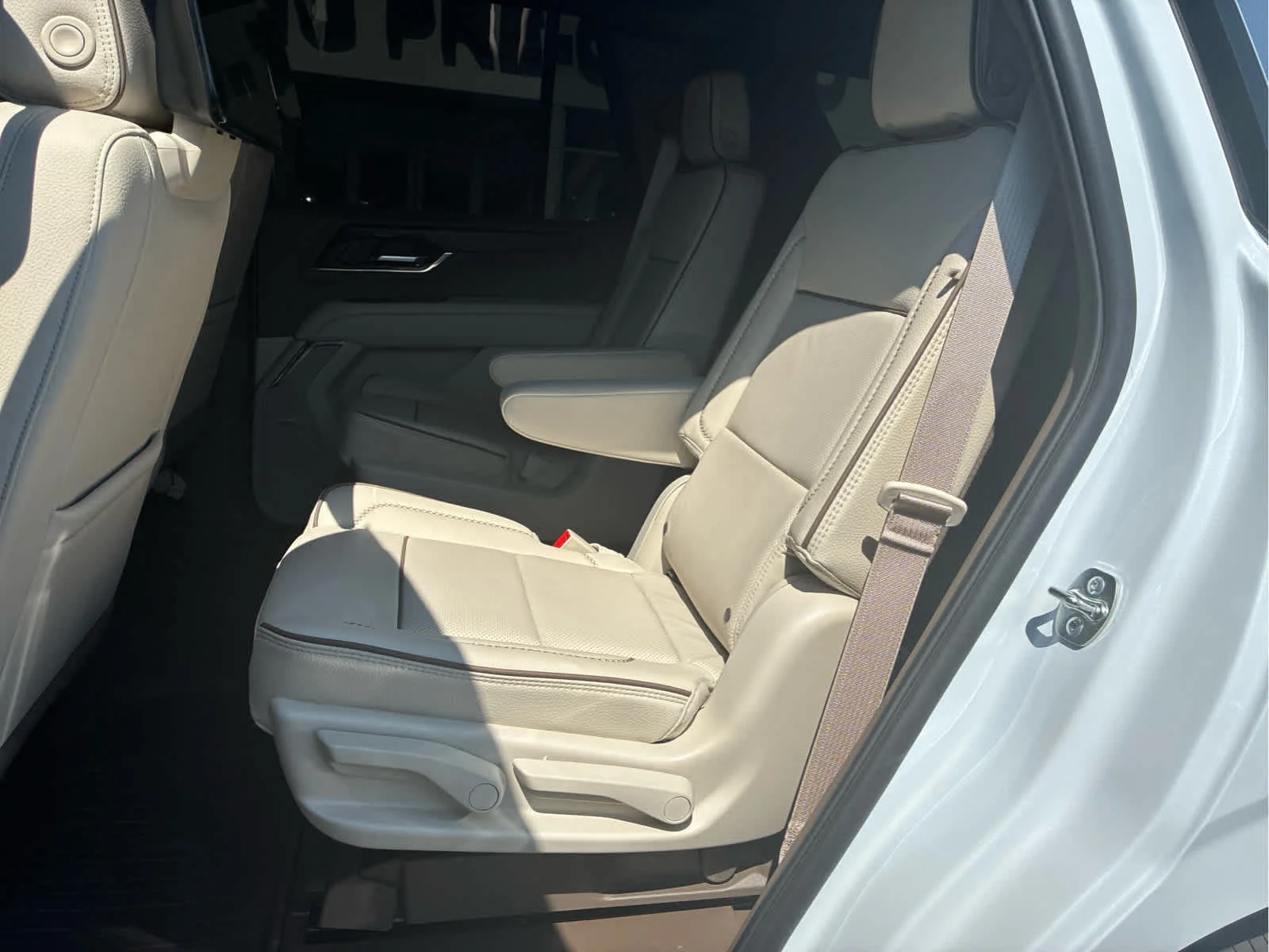Used 2026 Glacier White Tricoat GMC Denali image 9